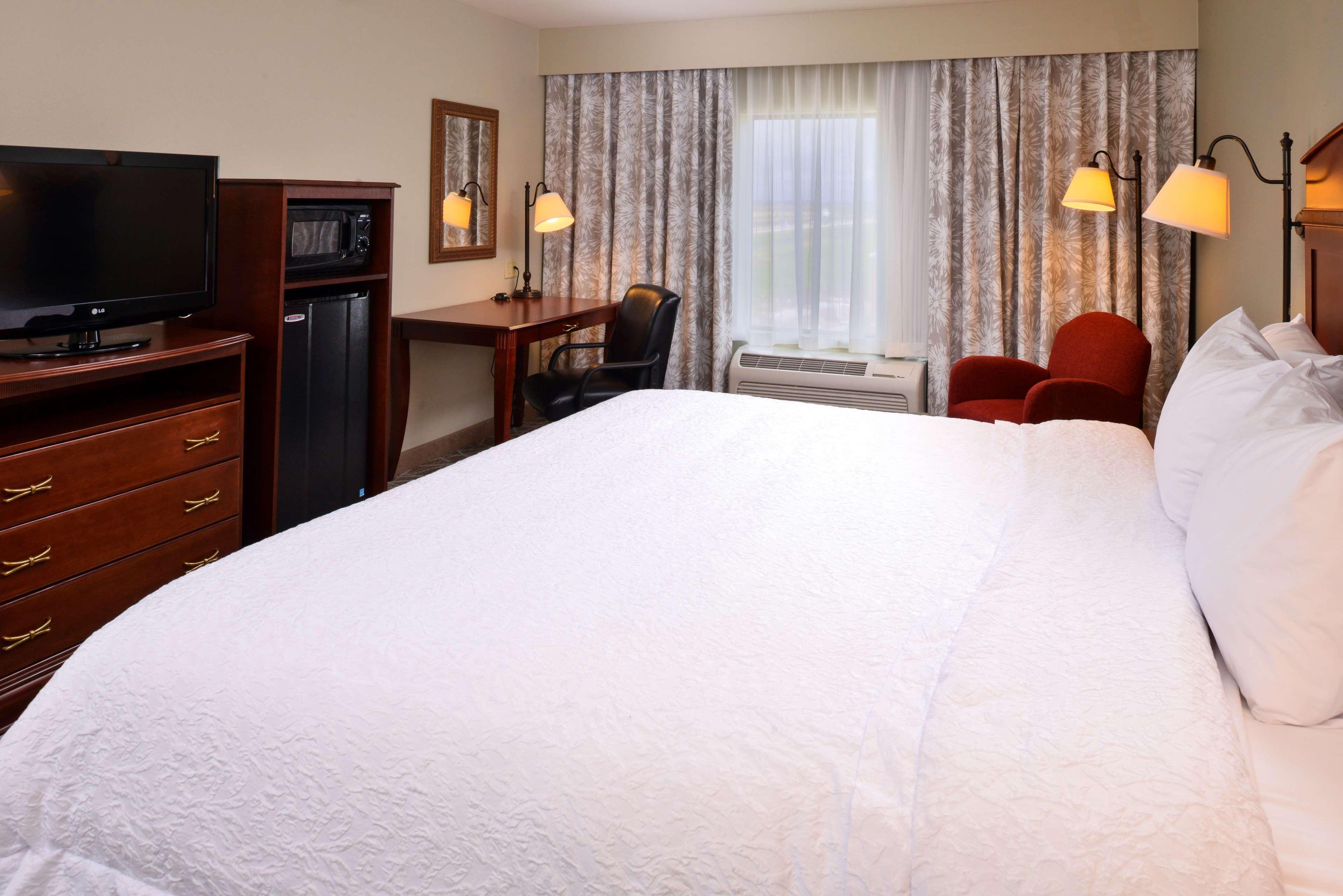 Hampton Inn By Hilton Litchfield Buitenkant foto