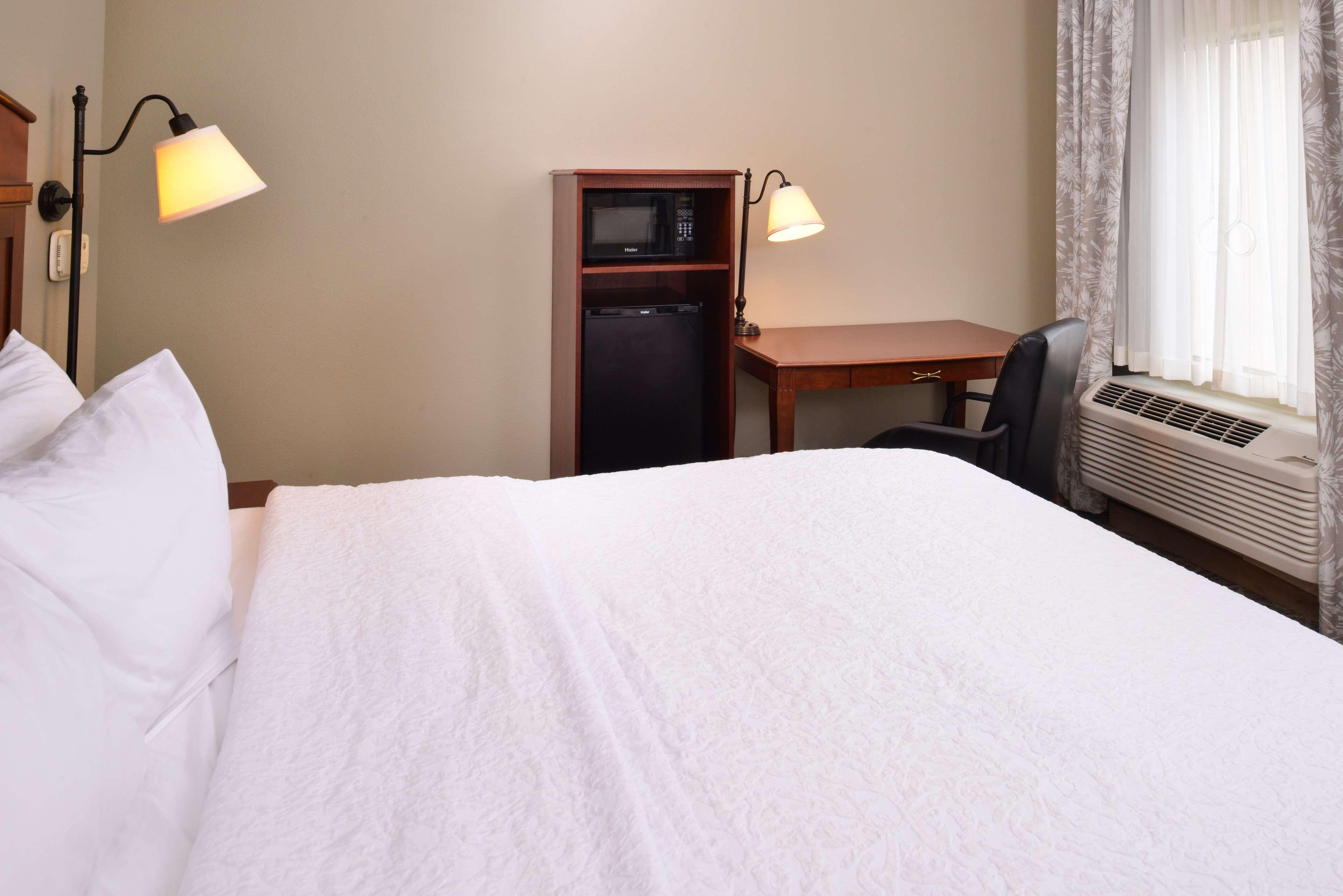 Hampton Inn By Hilton Litchfield Buitenkant foto