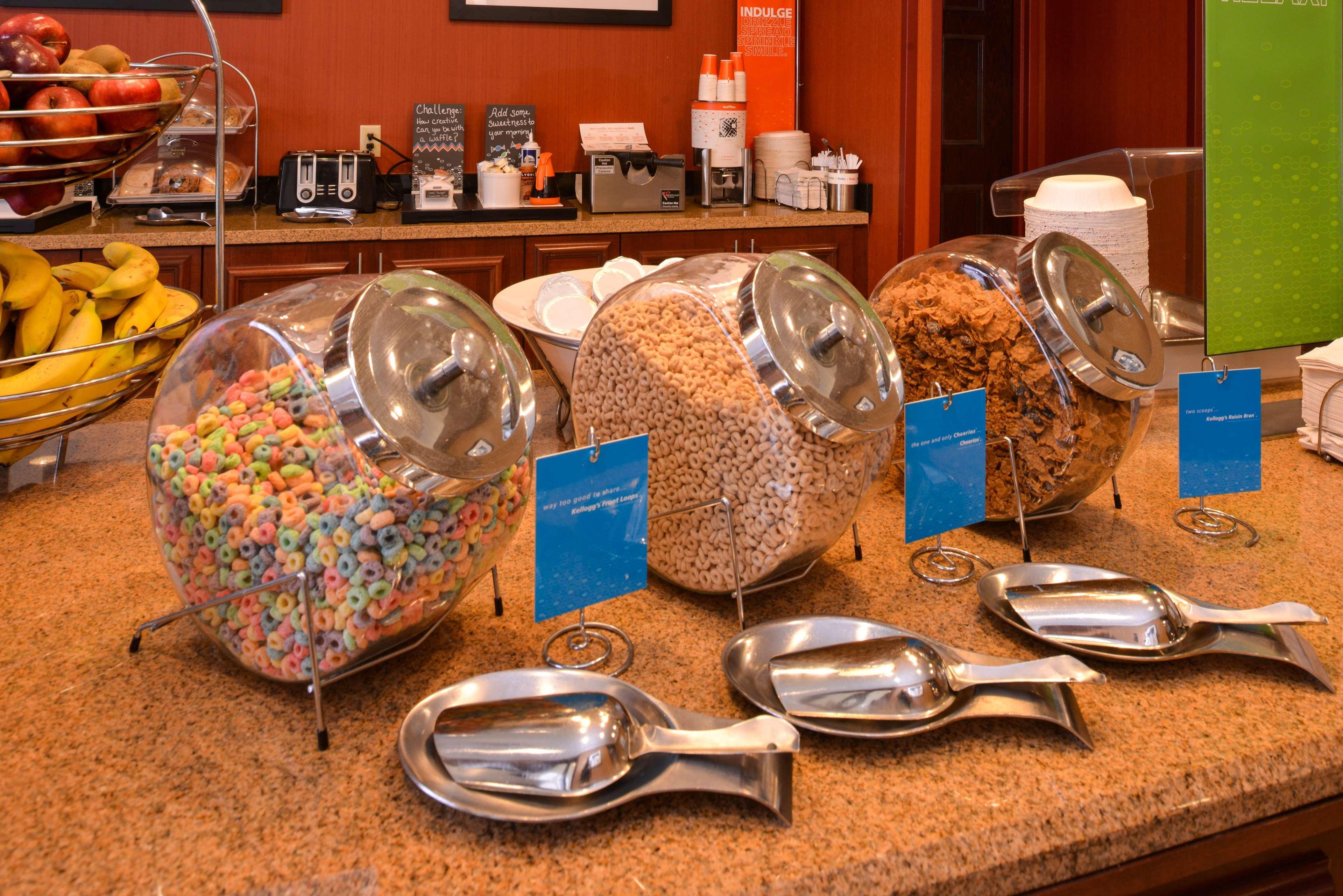 Hampton Inn By Hilton Litchfield Buitenkant foto
