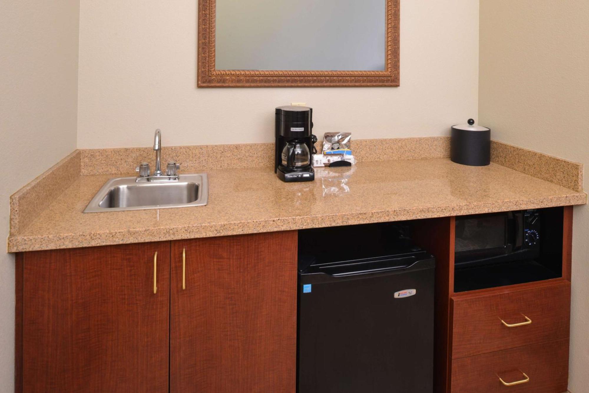 Hampton Inn By Hilton Litchfield Buitenkant foto