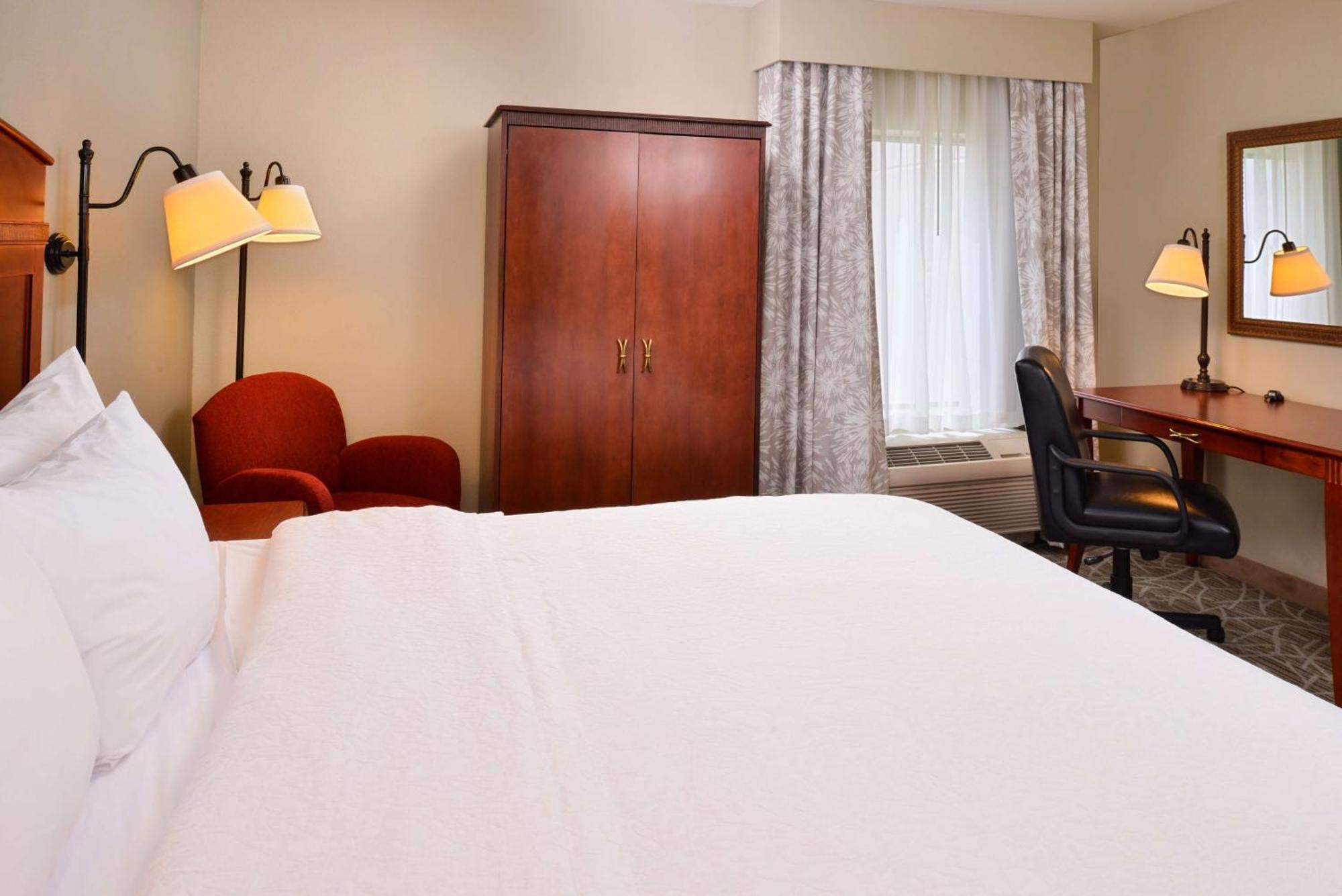 Hampton Inn By Hilton Litchfield Buitenkant foto