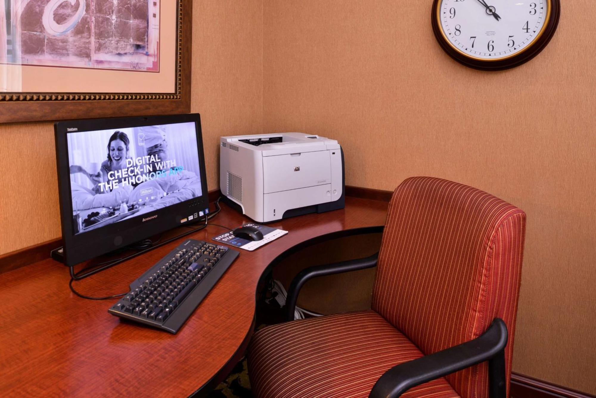 Hampton Inn By Hilton Litchfield Buitenkant foto