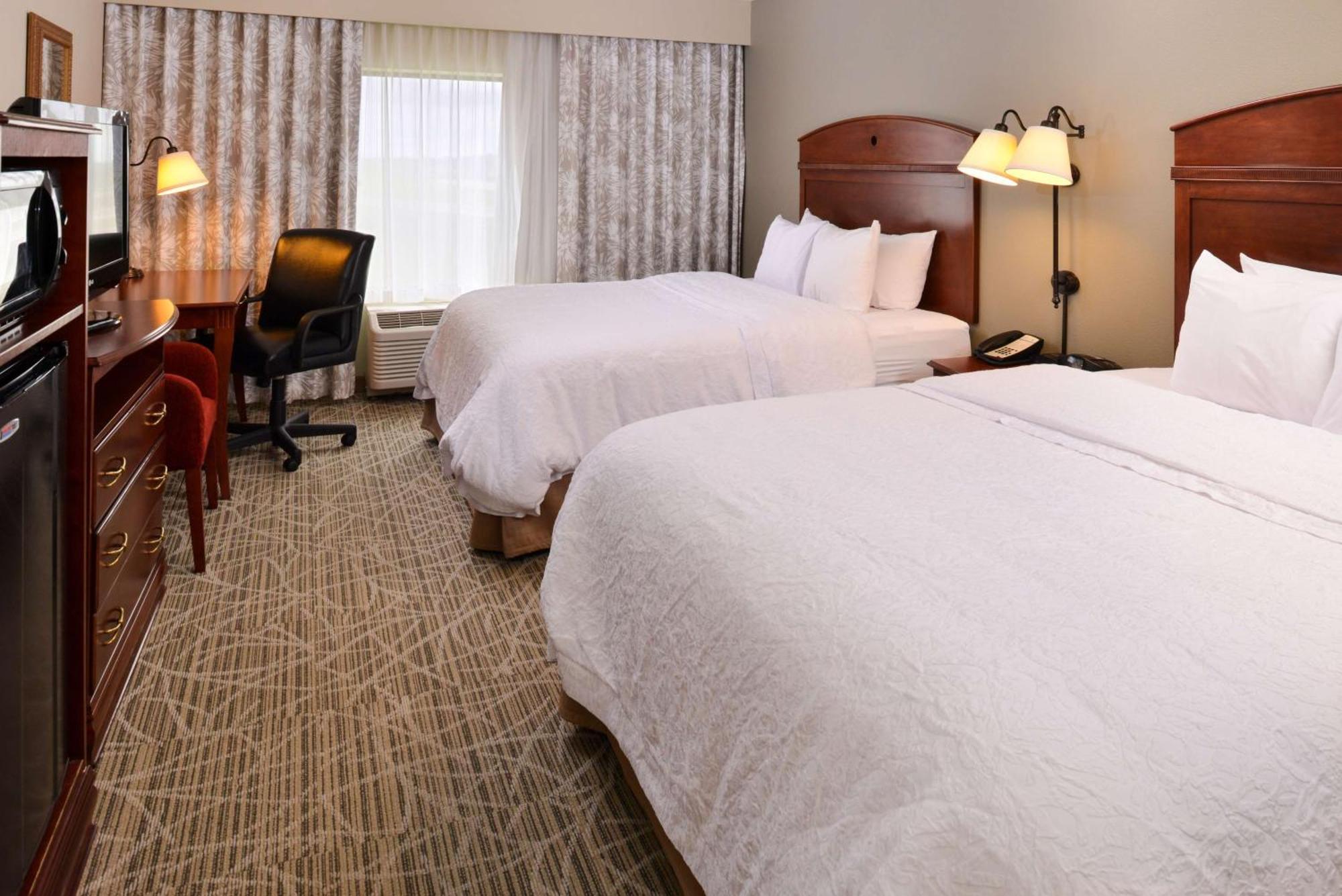 Hampton Inn By Hilton Litchfield Buitenkant foto