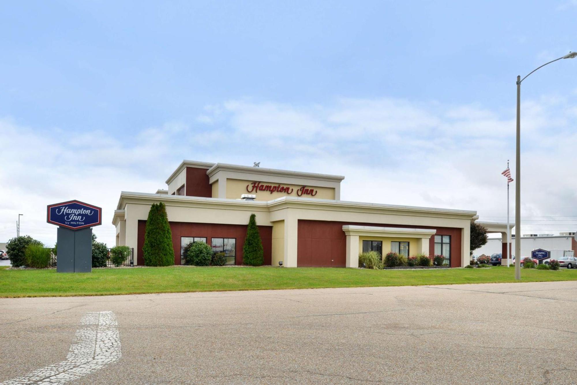 Hampton Inn By Hilton Litchfield Buitenkant foto