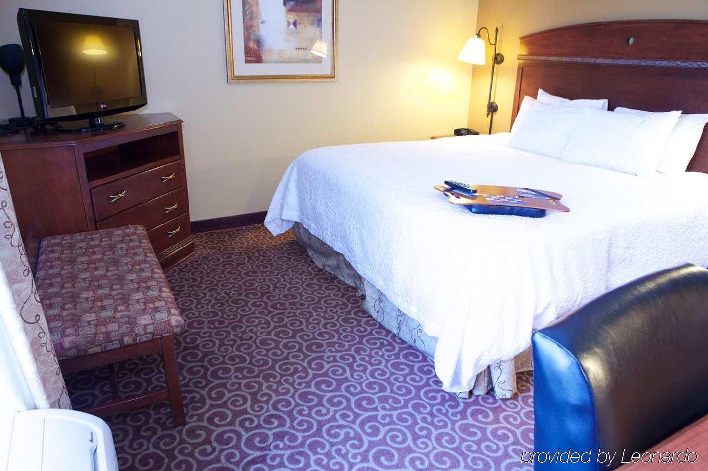 Hampton Inn By Hilton Litchfield Buitenkant foto